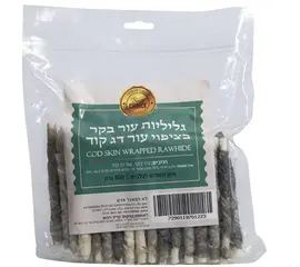 חטיף גליליות עור בקר בדגם 500 ג'ר לכלבים בציפוי דג קוד